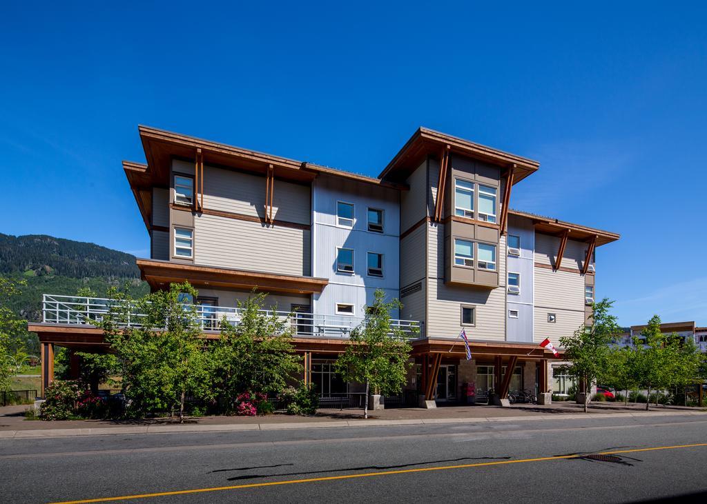 Hi - Hostel Whistler